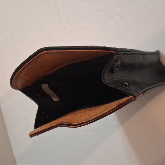 Perry Ellis case - Picture 6 of 6